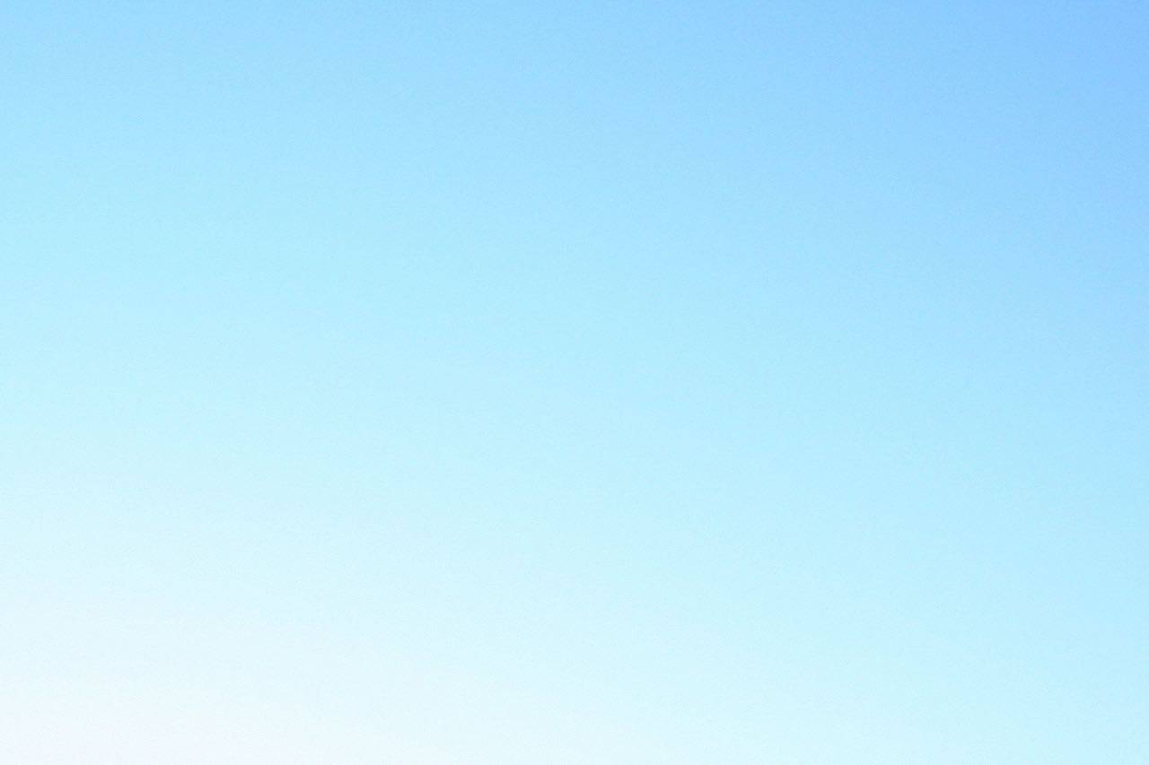 bkground_clear-sky-blue_med